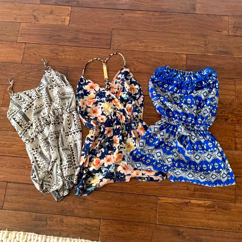Lot of rompers, fits like size XS
